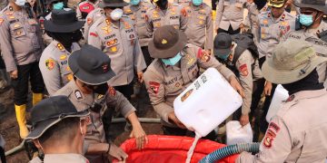 Tangani Karhutla Lahan Gambut, Polres Muara Enim Uji Penggunaan Cairan X-Fire